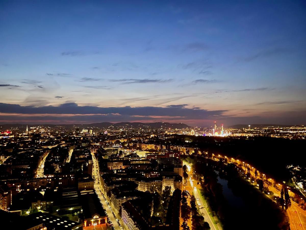 Triiiple Level 31 - Sonnenwohnen Apartment Mit Fantastischem Ausblick Und Parkplatz Wien Eksteriør bilde
